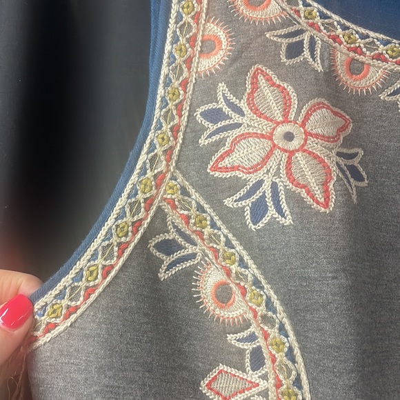 Anthropologie Maeve Grey Embroidered Sleeveless Dress - Picture 8 of 12